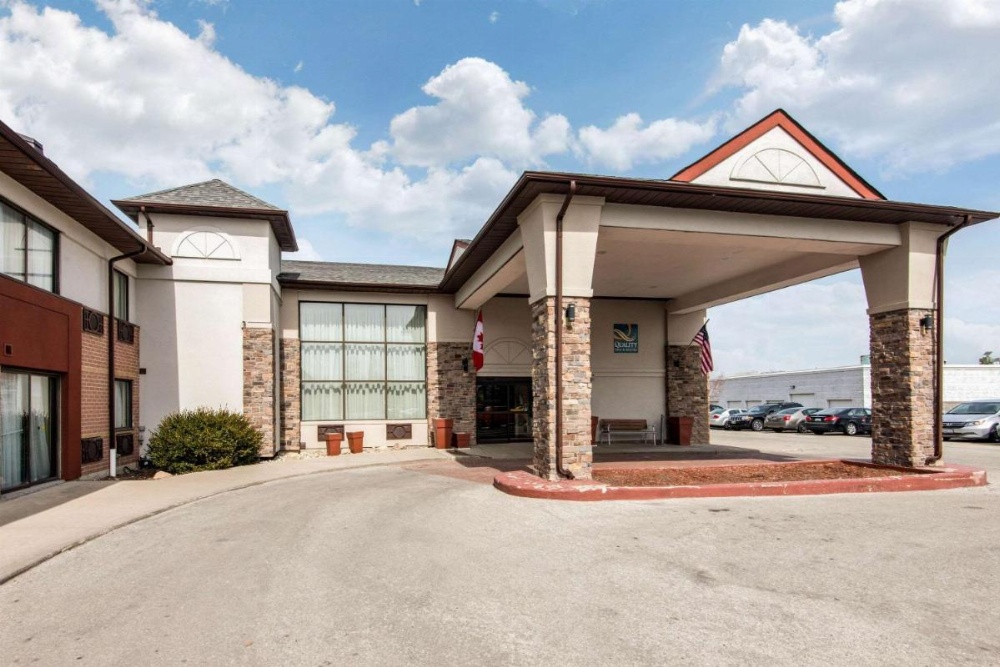 Quality Inn & Suites Mississauga Image 11